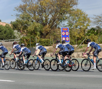 Zed Olivier Massé entreprend sa formation dans l'Élite Cycliste